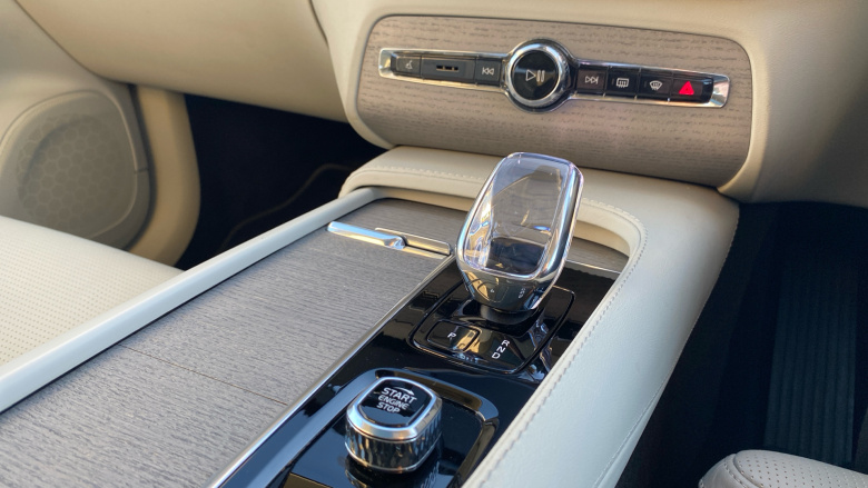 Volvo XC90 2.0 B5P Plus Edition Dark 5dr AWD Geartronic Petrol Estate